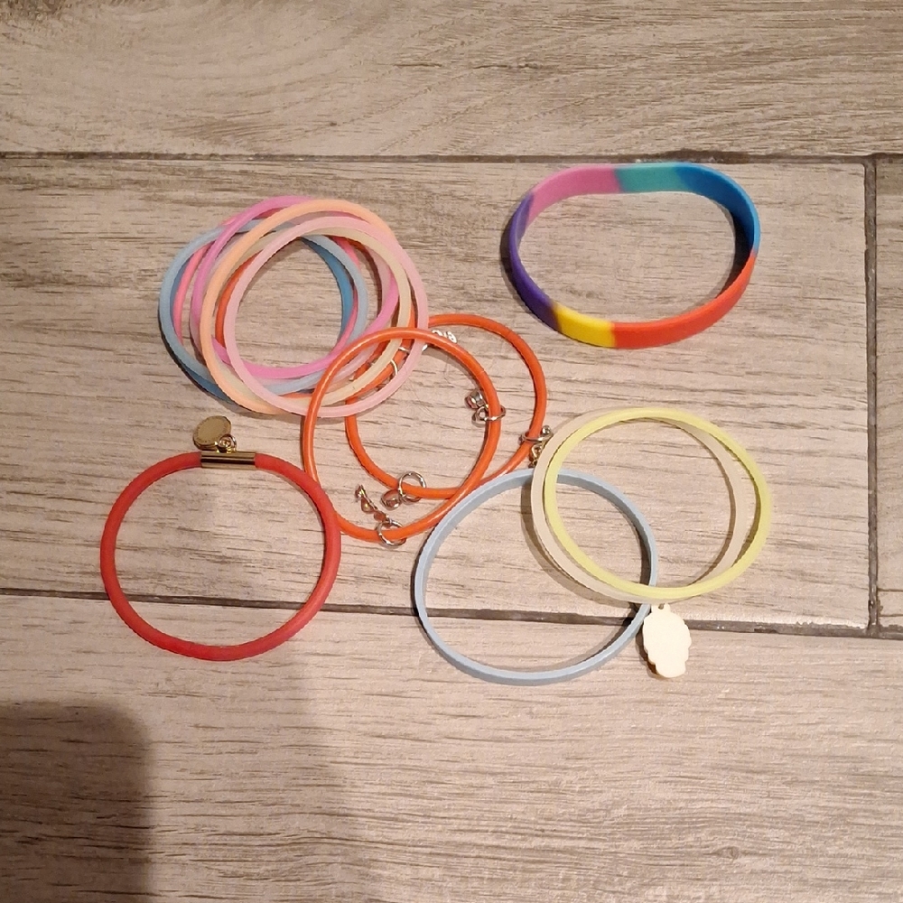 🦔Colorful Rubber Bracelet Set💘